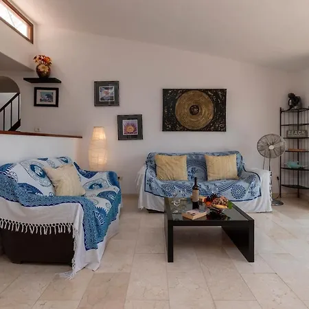 San Miguel Lovely 3 Bedroom Villa *